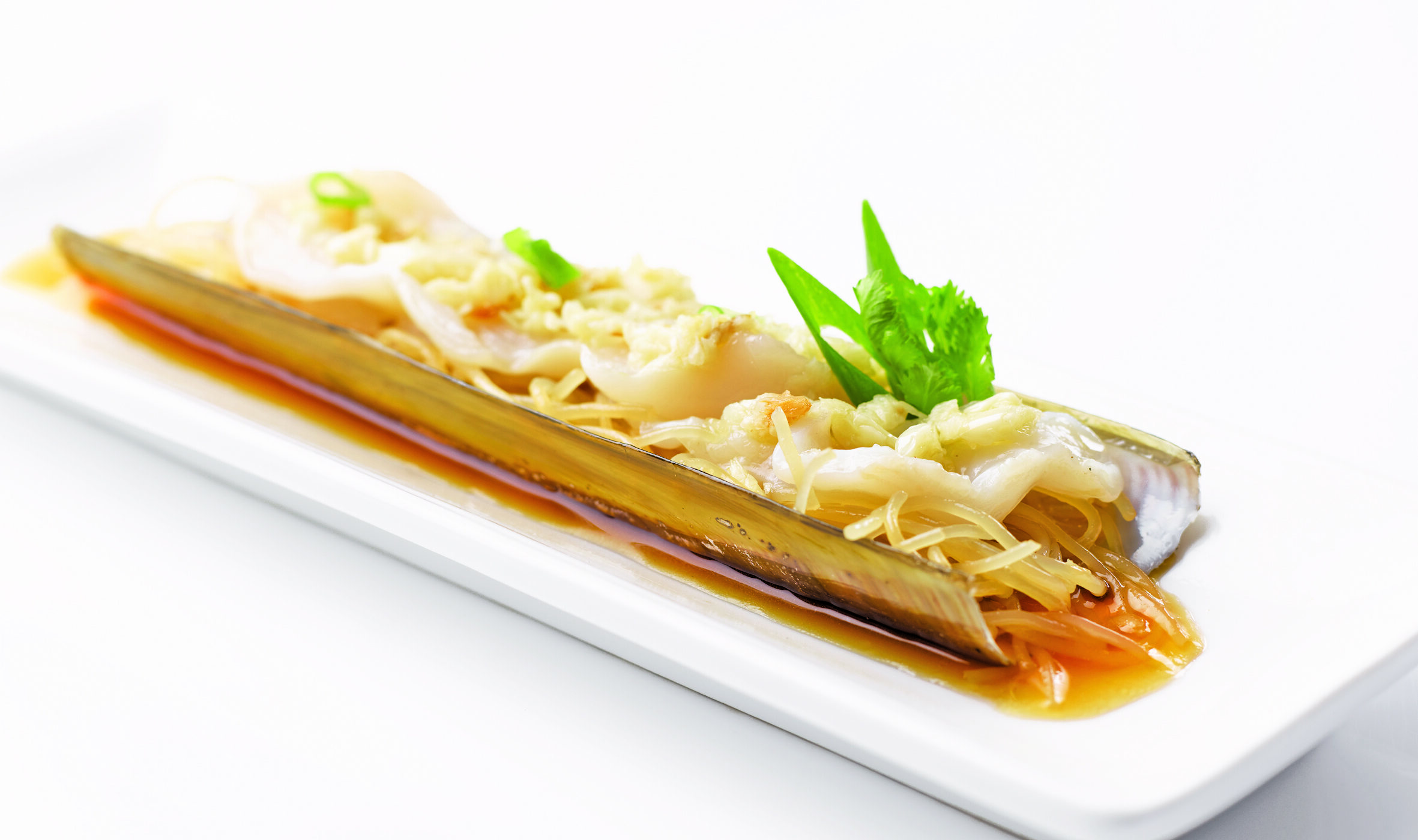Steamed Razor Clam with Garlic and Vermicelli